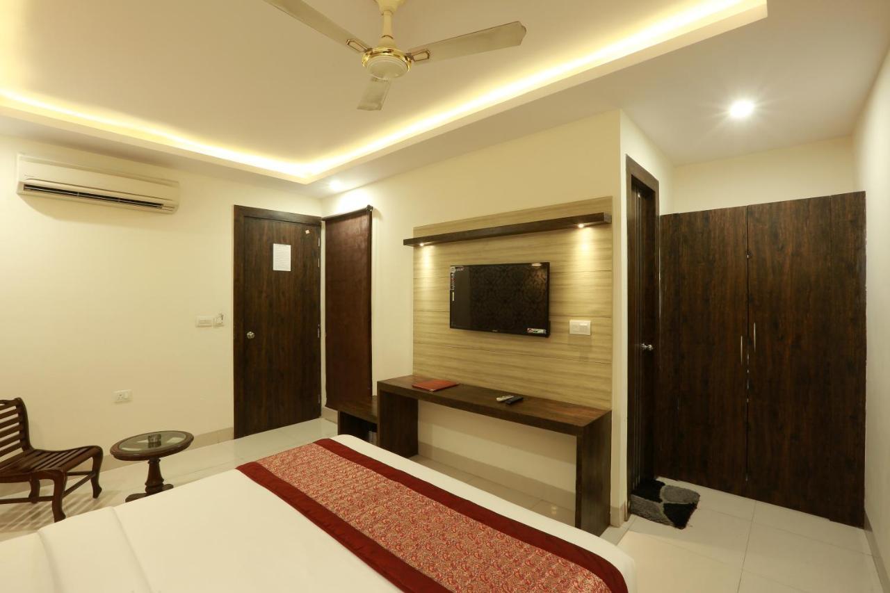 Travel Inn At Delhi Airport New Delhi Extérieur photo